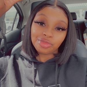 Meet your Posher, Nikki